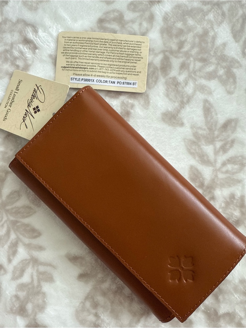 NEW Patricia Nash Brown Tan Leather Trifold Teresa Wallet